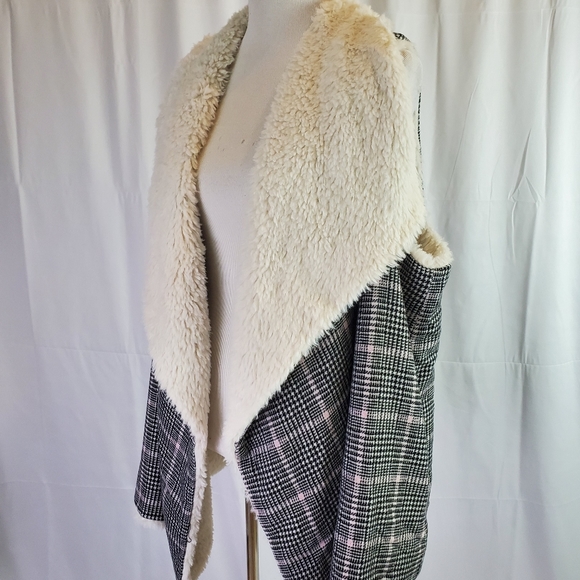 Westbound woman plus size reversible plaid vest - Picture 10 of 16